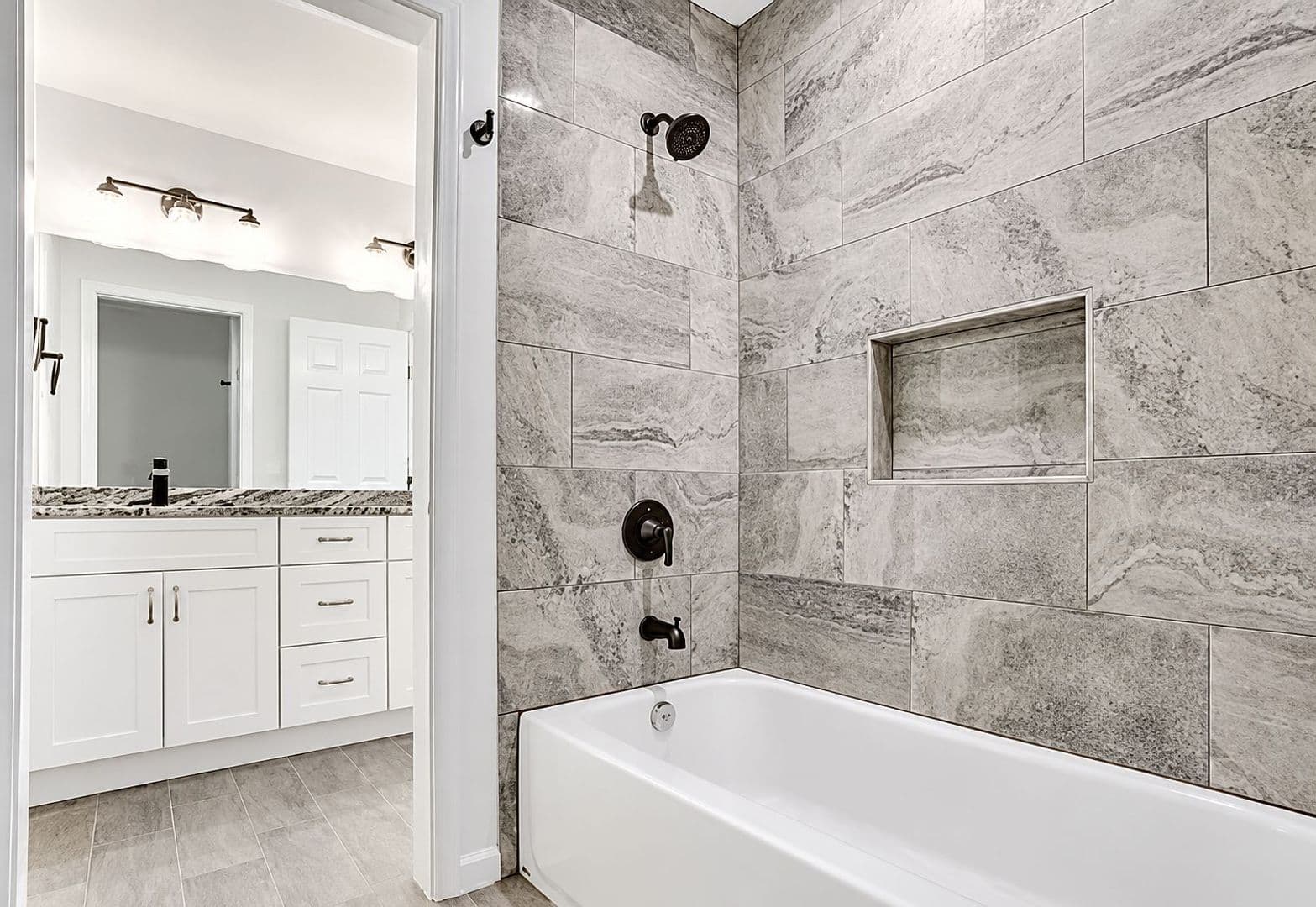 Canyon Lake House: 1583 Bonnyview Drive