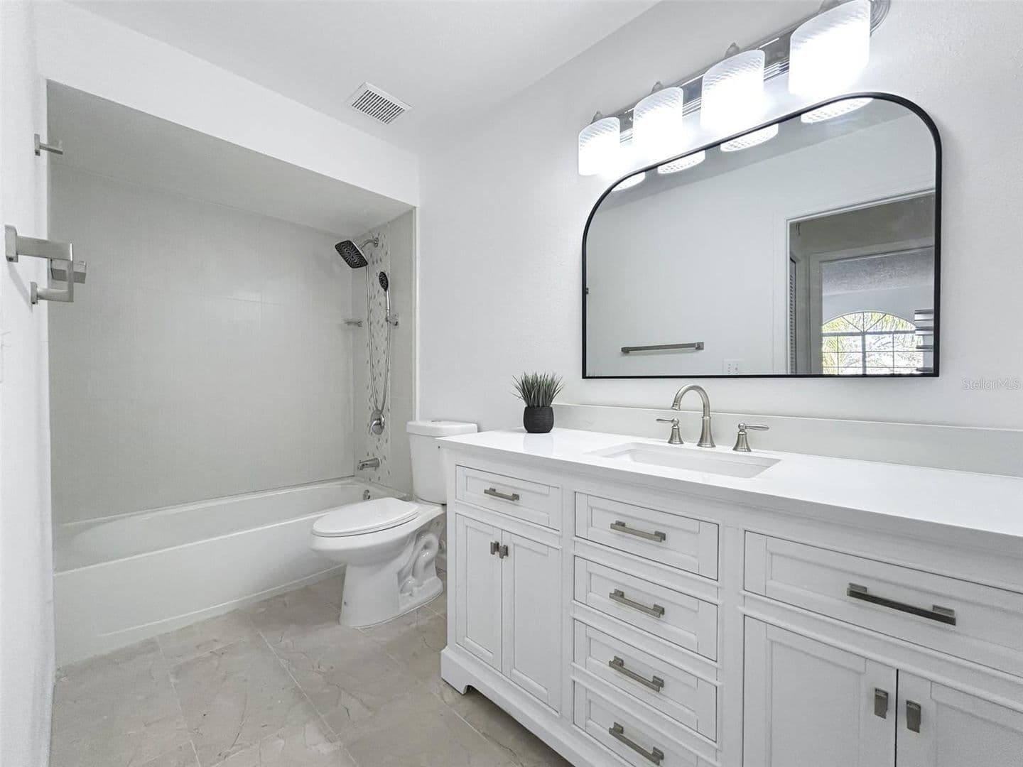 Clearwater Townhome: 2523 Northfield Lane