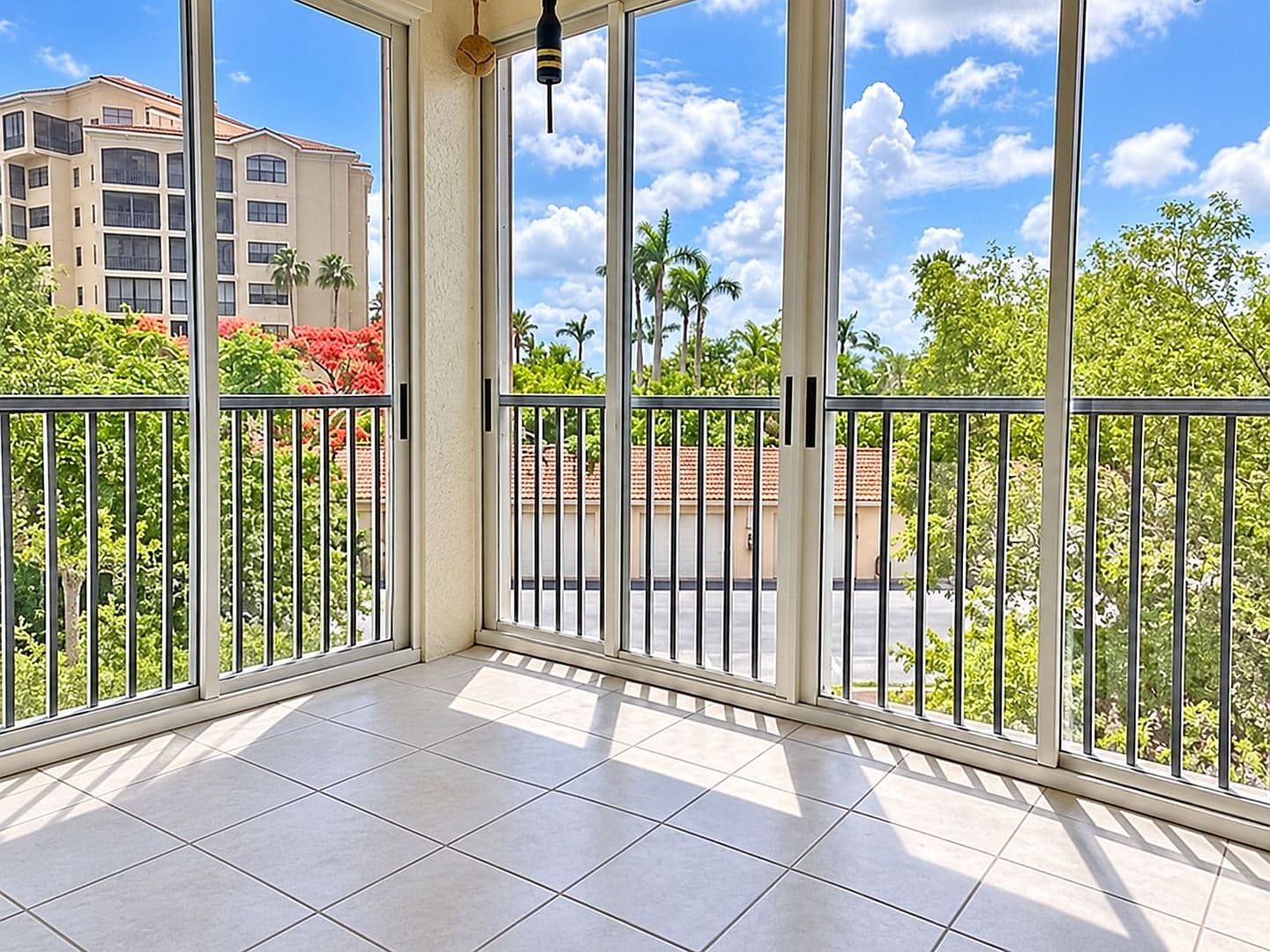 Fort Myers Condo: 14815 Laguna Dr #103