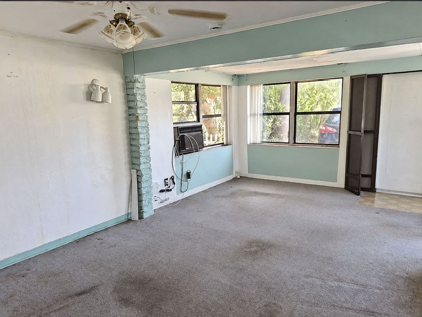 Dunedin House: 346 San Jose Dr