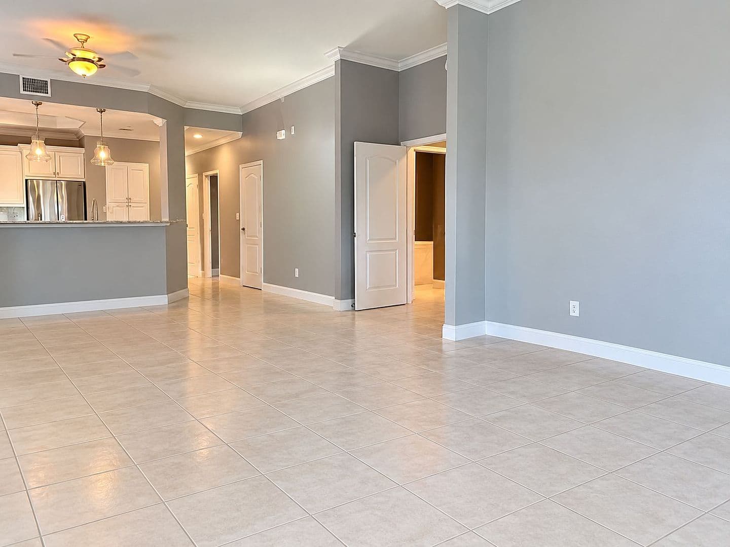 Fort Myers Condo: 14815 Laguna Dr #103