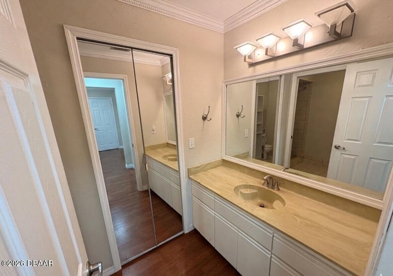Daytona Beach House: 100 Kingbird Cir
