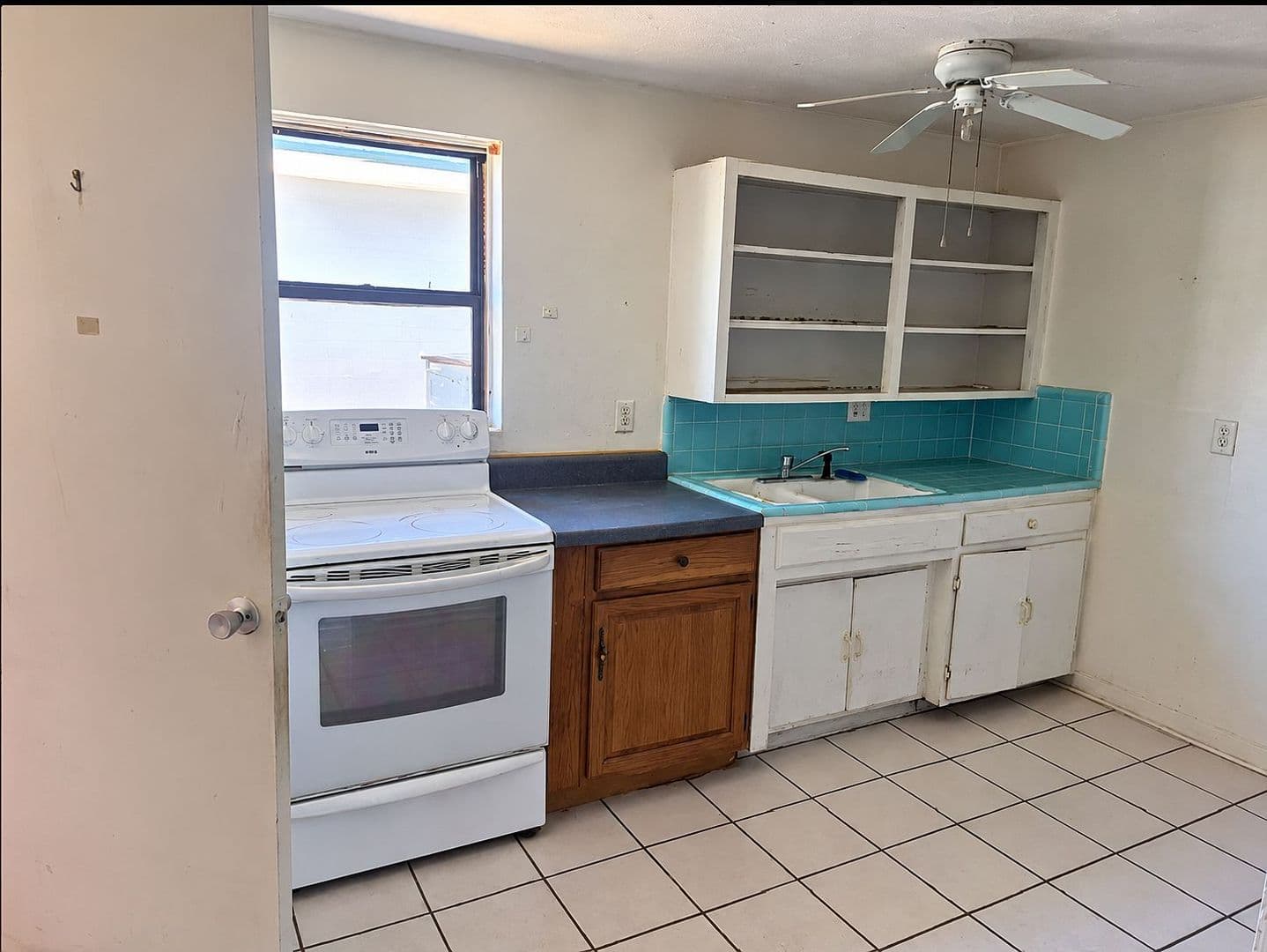 Dunedin House: 346 San Jose Dr