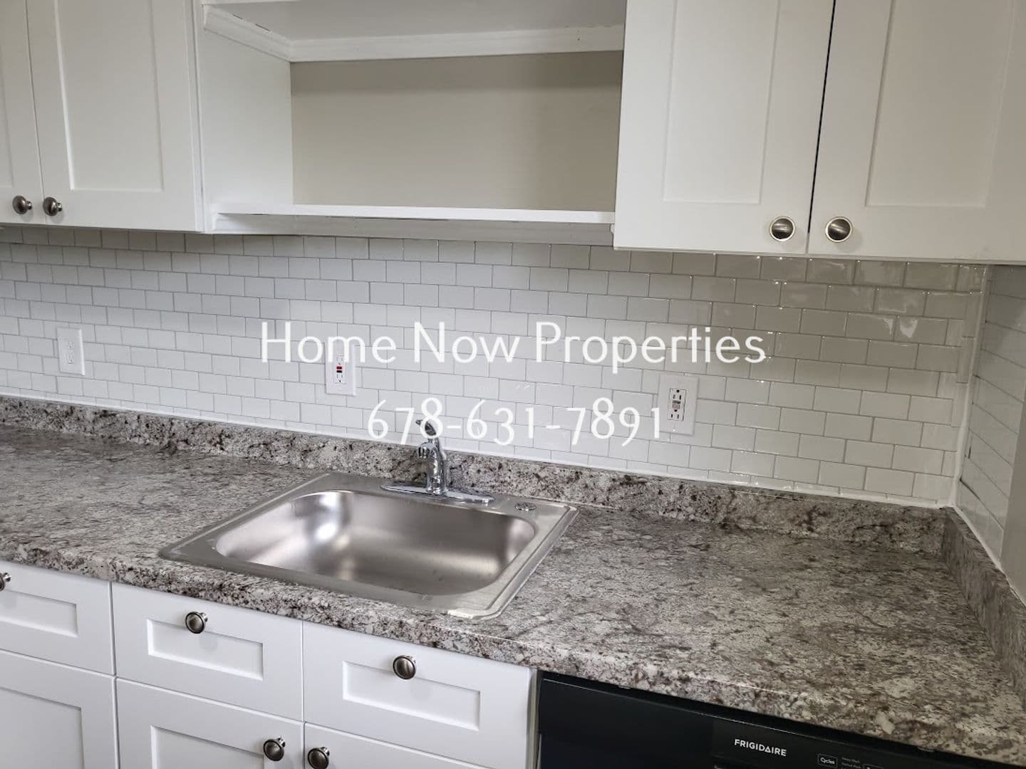 Forest Park Apartment: 417 Barton Drive
