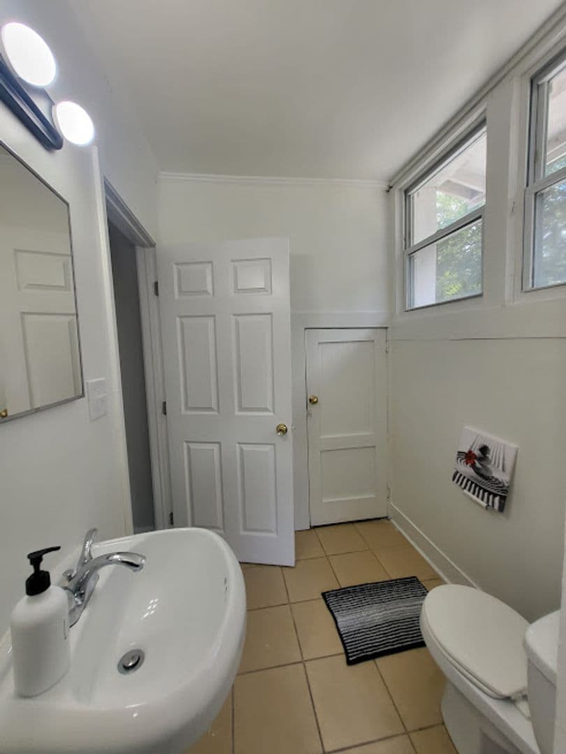 Atlanta Apartment: 980 Harte Drive SW
