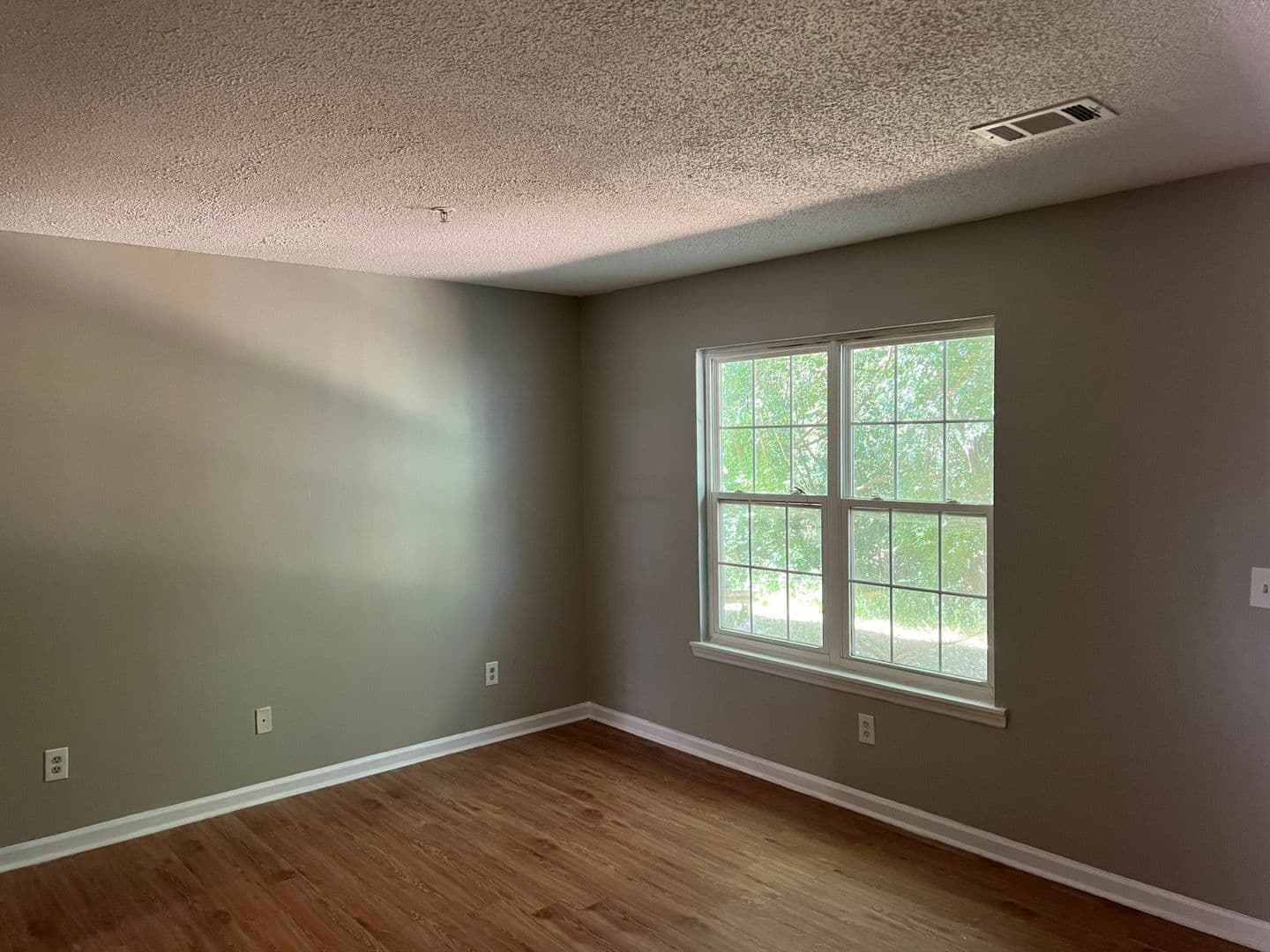 Stone Mountain Townhome: 1074 Thornwoode Lane