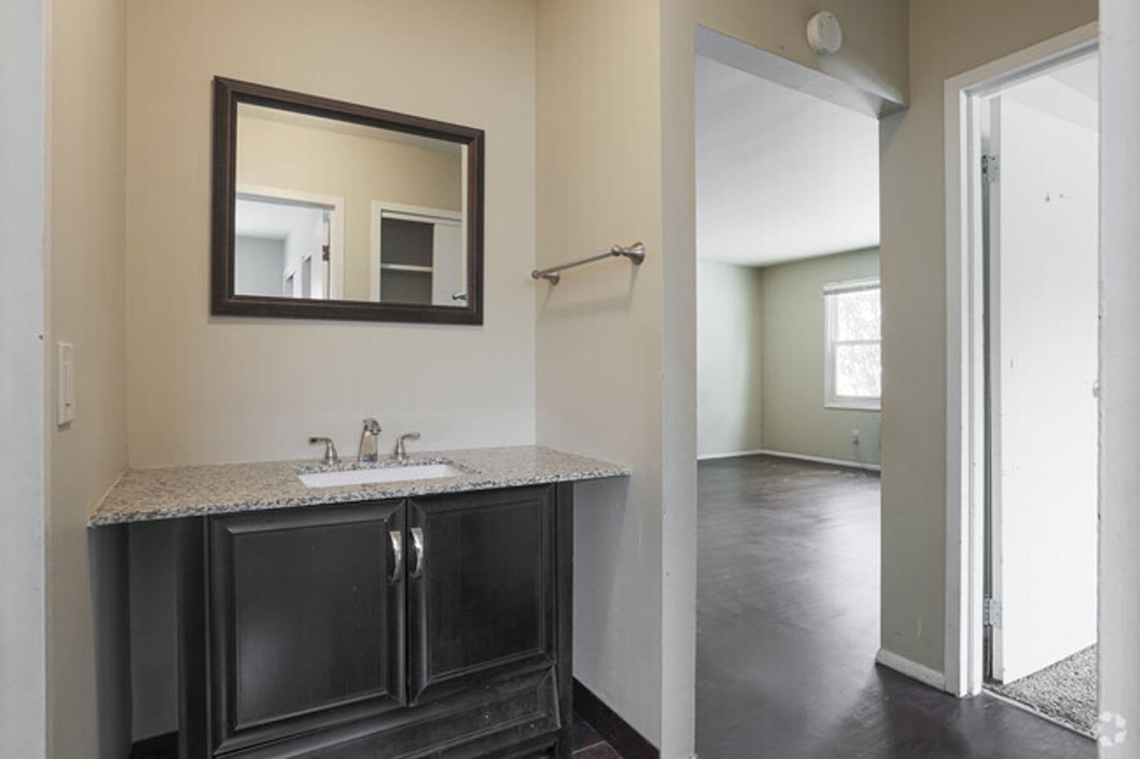 Urbana Apartment: 1701 - 1723 E Florida Ave