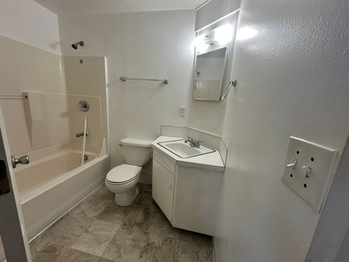 Corvallis Townhome: 1561 NW Highland Dr.