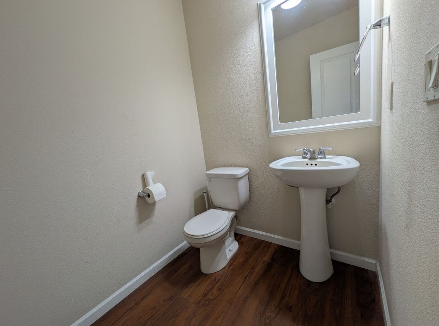 Albany House: 2641 Beehollow Lane NW
