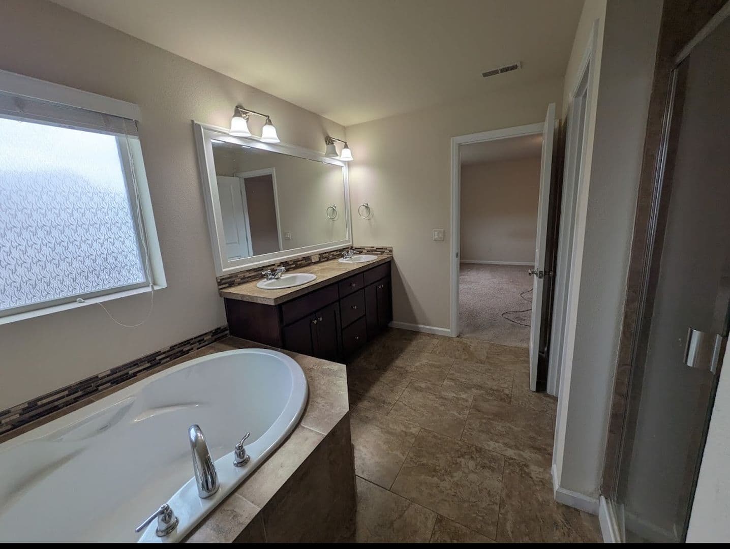 Albany House: 2641 Beehollow Lane NW