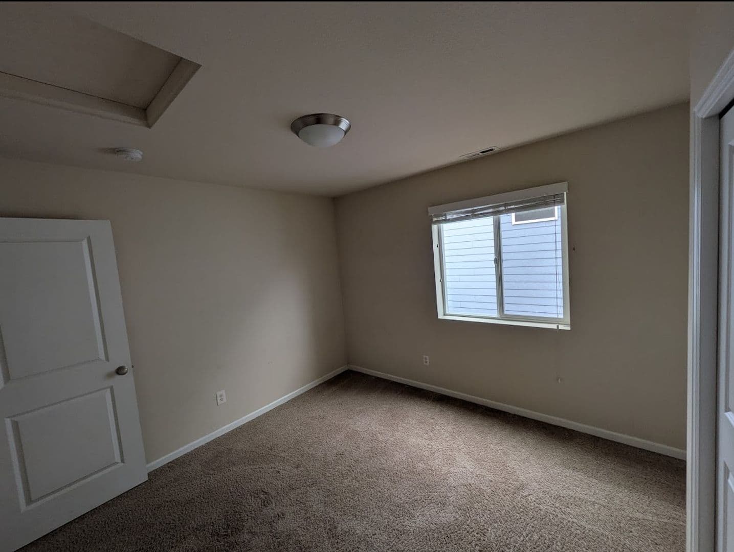 Albany House: 2641 Beehollow Lane NW