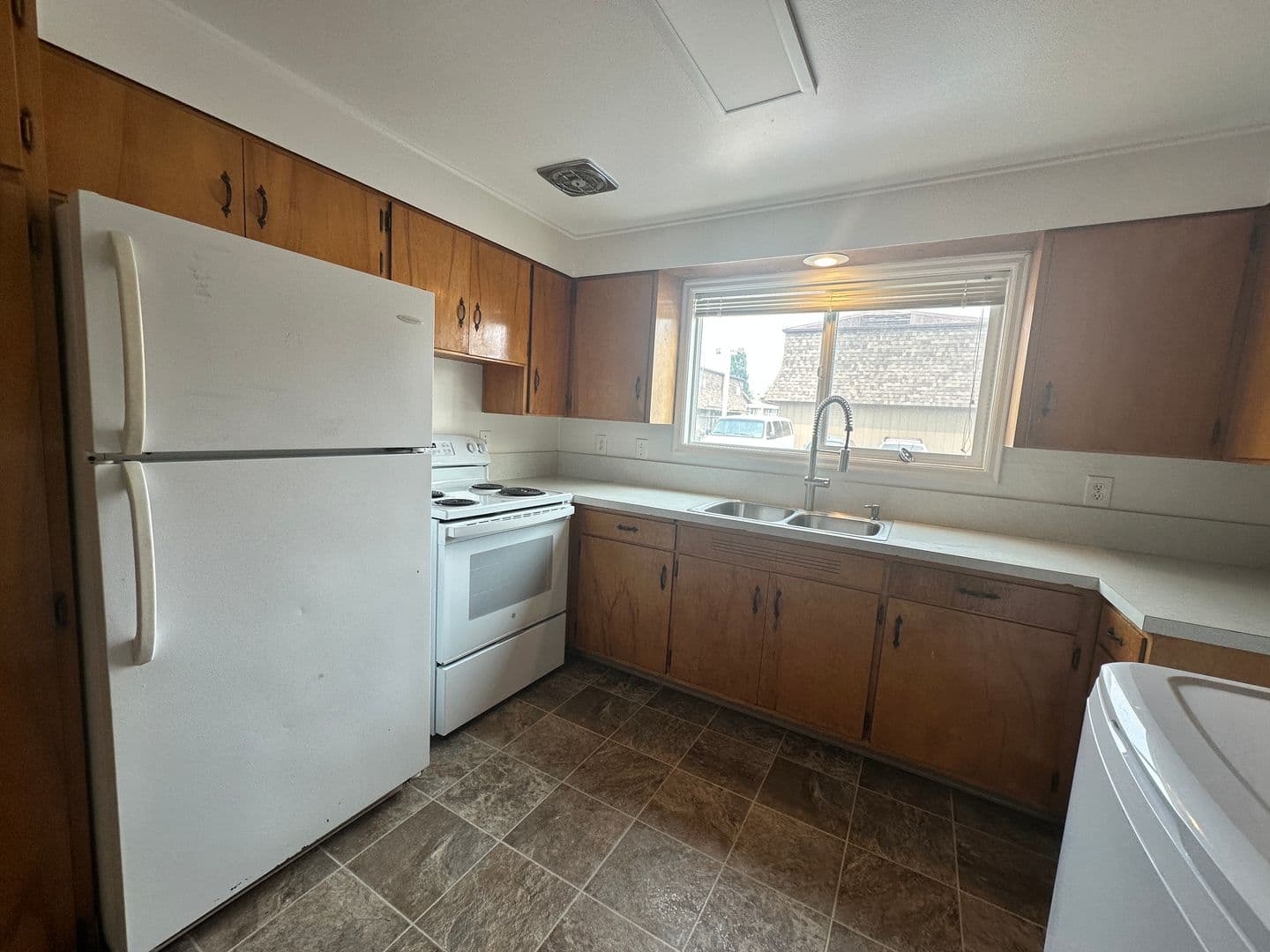 Corvallis Townhome: 1561 NW Highland Dr.