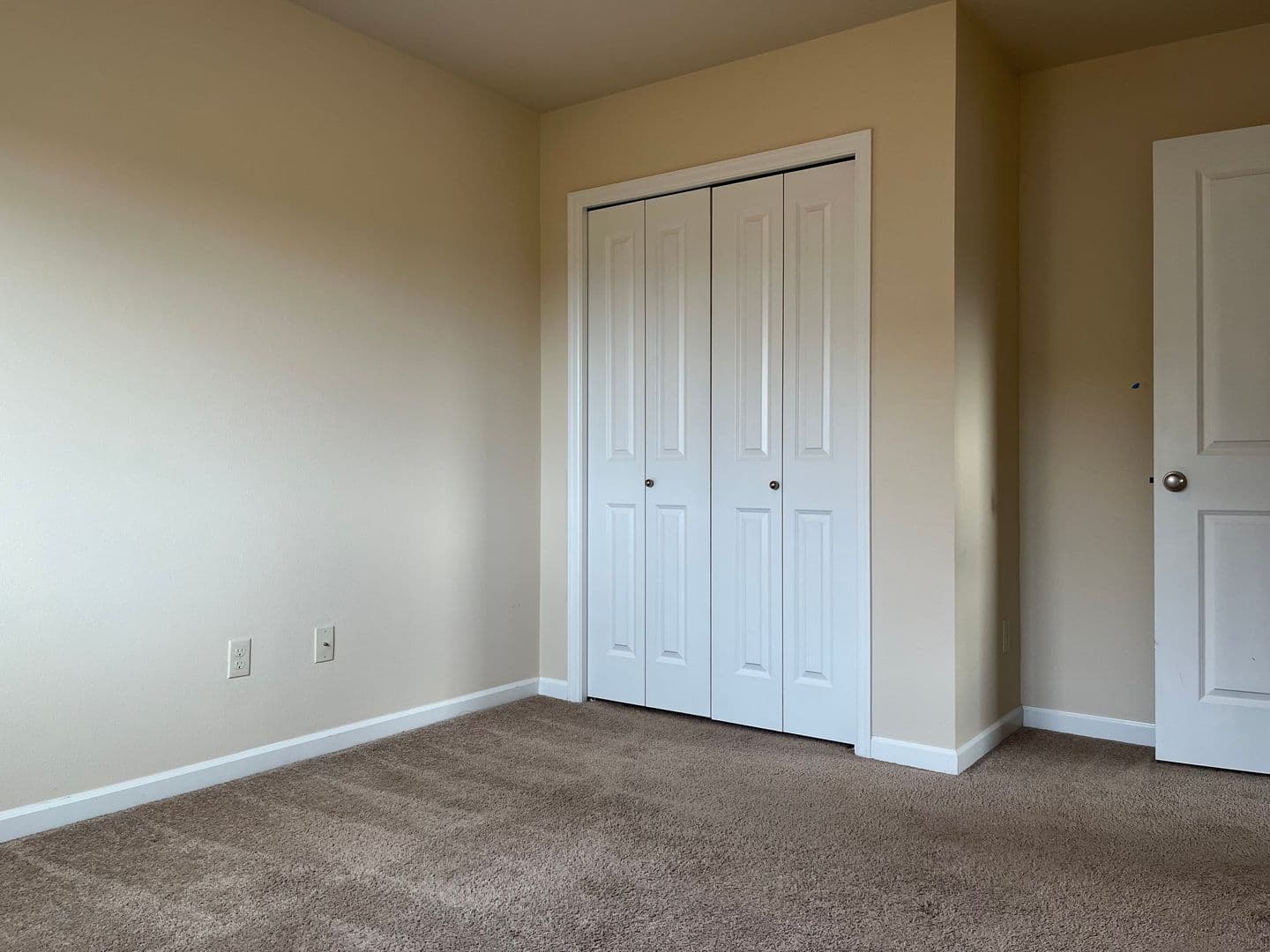 Albany House: 2400 NW Sunny Lane