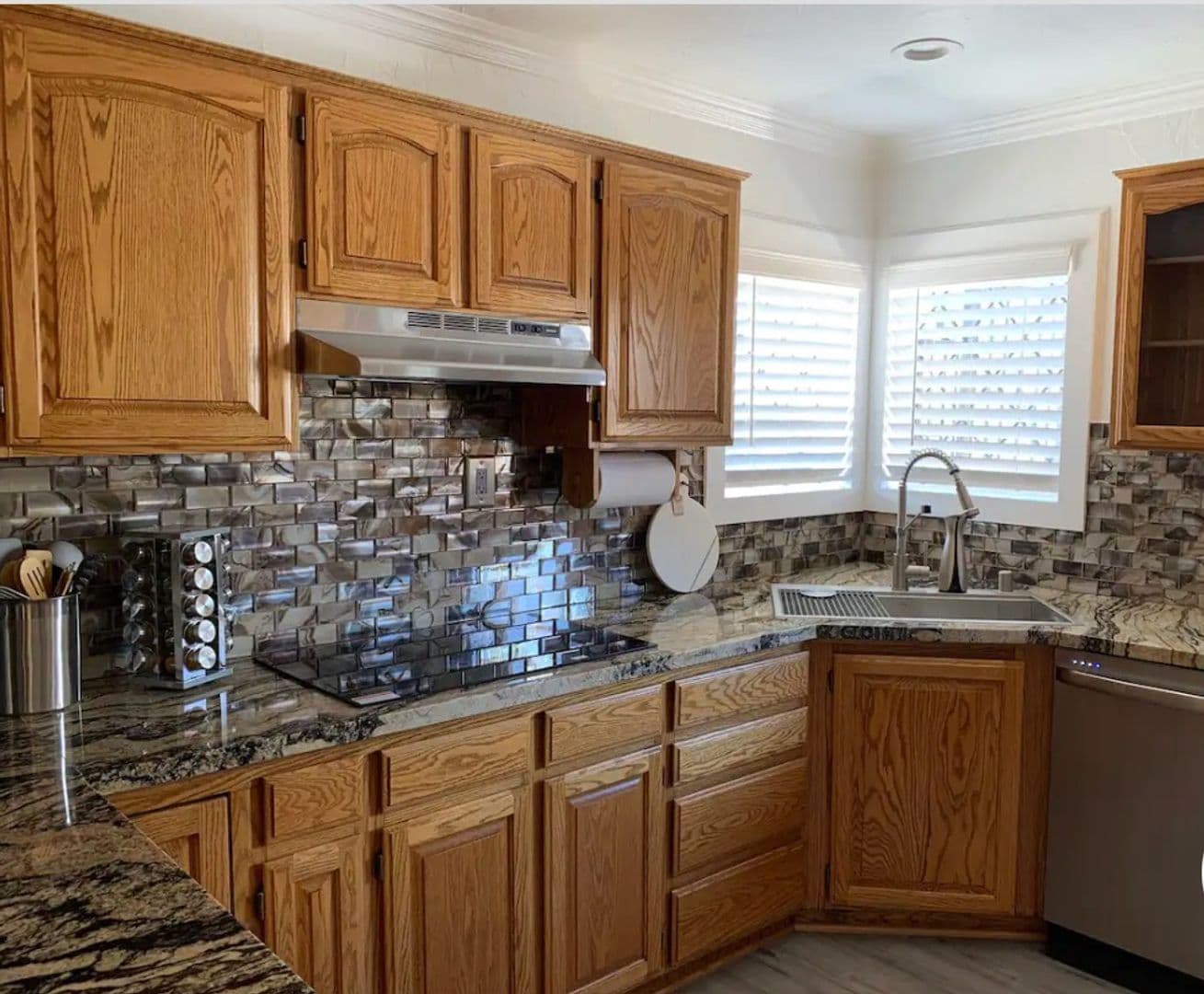 Las Vegas Apartment: 1016 Bracken Ave