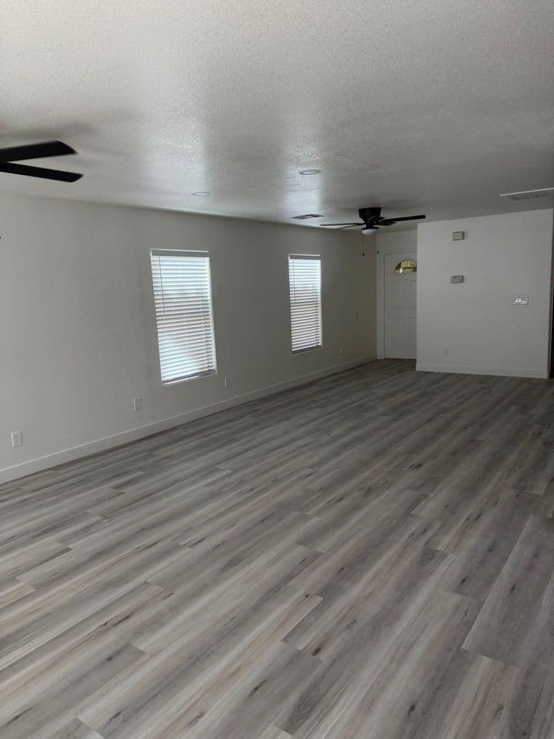 North Las Vegas House: 3413 Edinboro Ridge Ave