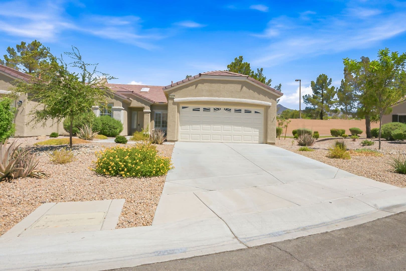 Henderson House: 2517 Springville Way