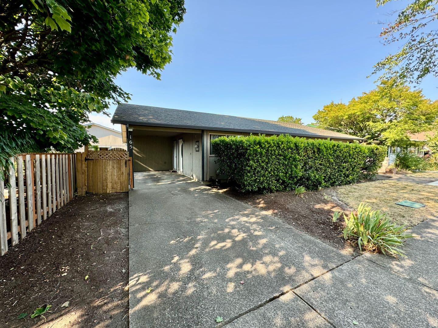 Corvallis House: 165 SW Wake Robin Avenue