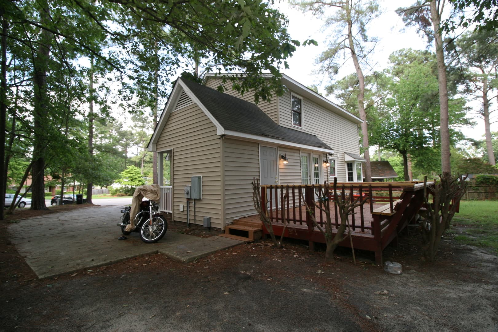 Fayetteville House: 5817 Badin Court