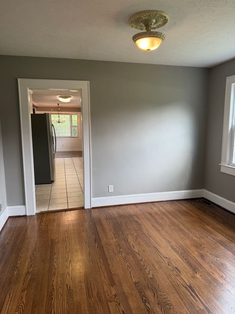 Fayetteville House: 2515 Fort Bragg Road