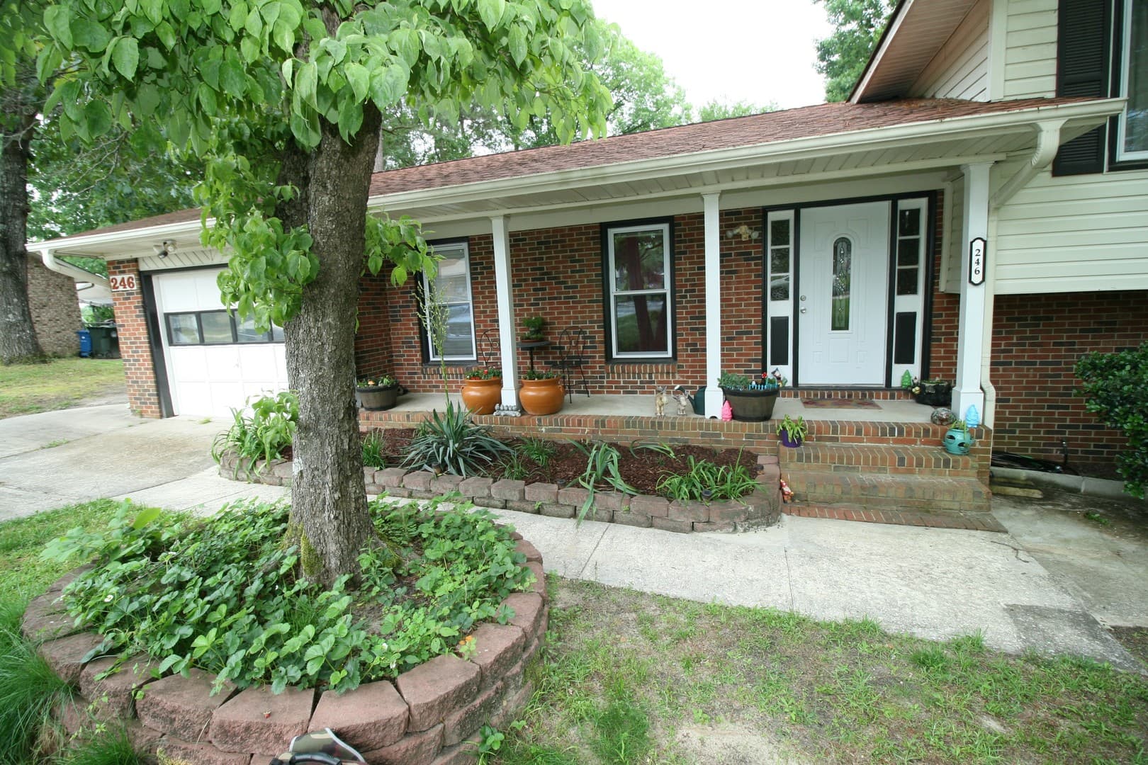 Fayetteville House: 246 Bayfield Loop