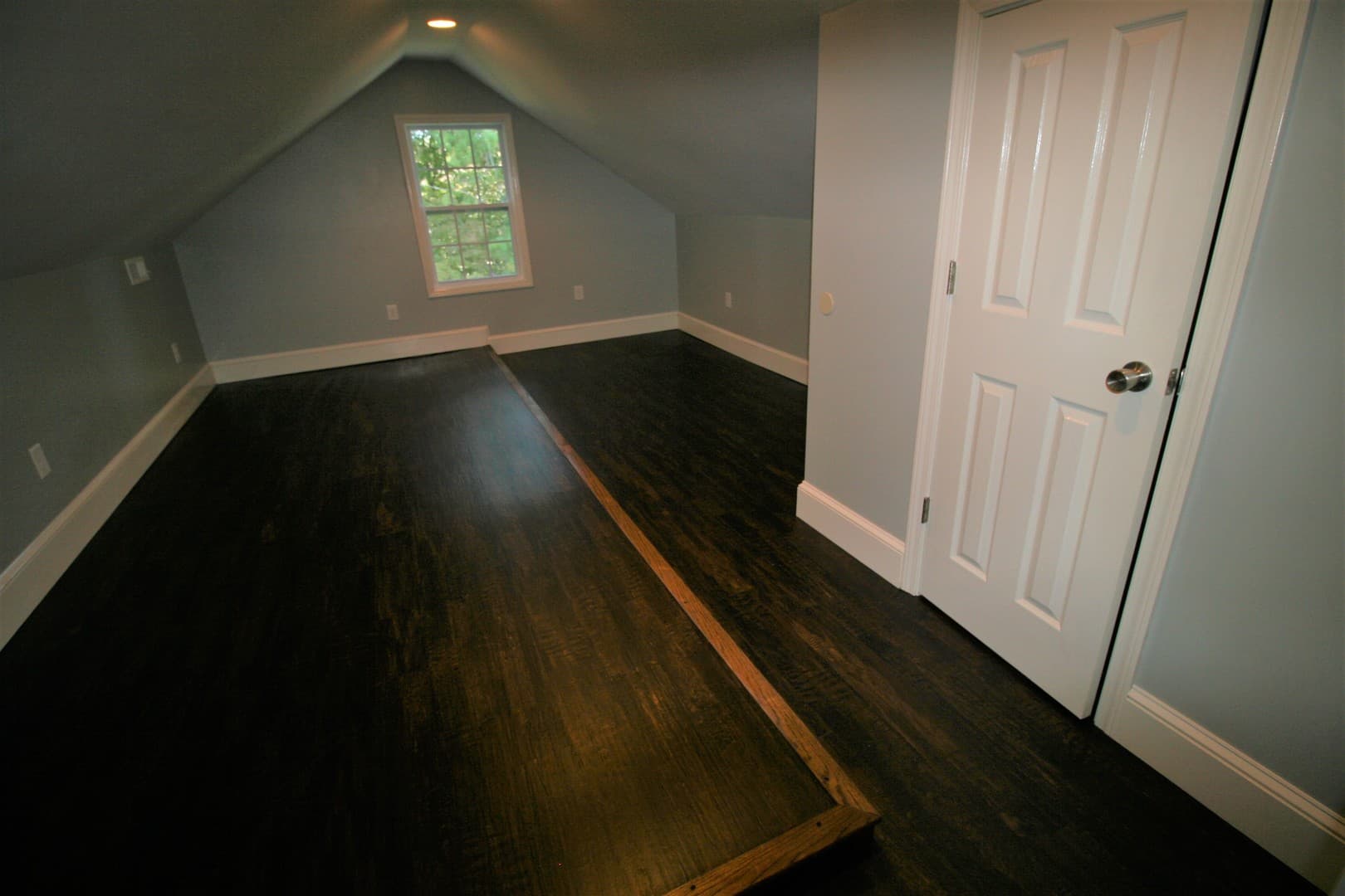 Fayetteville House: 2515 Fort Bragg Road