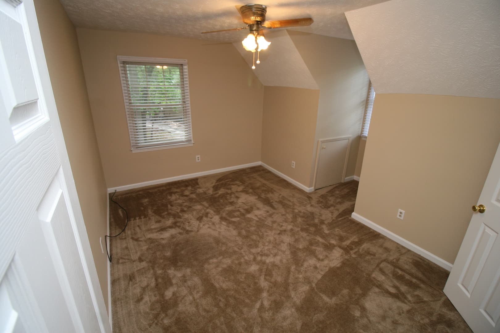 Fayetteville House: 5817 Badin Court