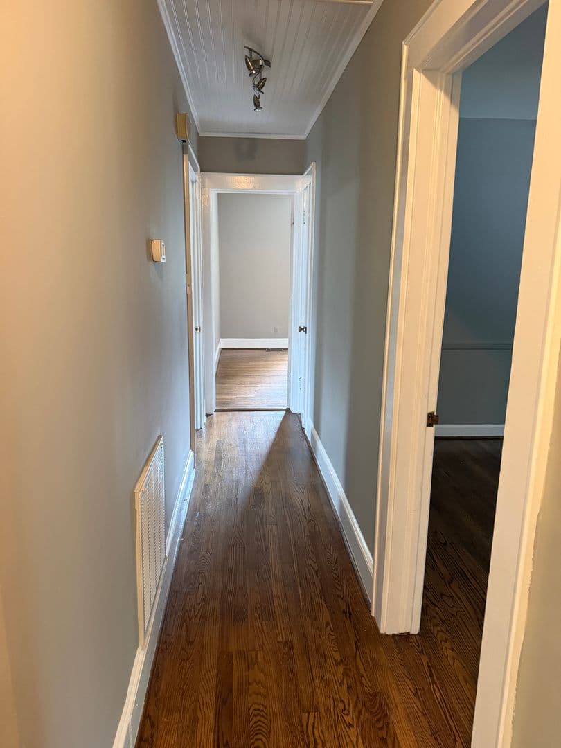 Fayetteville House: 2515 Fort Bragg Road