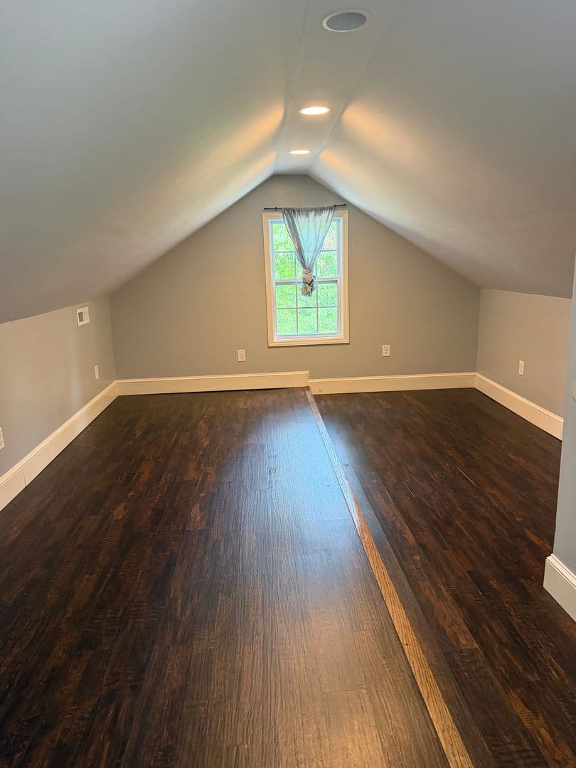 Fayetteville House: 2515 Fort Bragg Road
