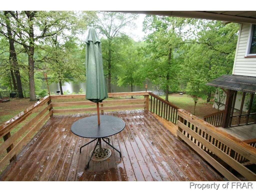 Fayetteville House: 246 Bayfield Loop