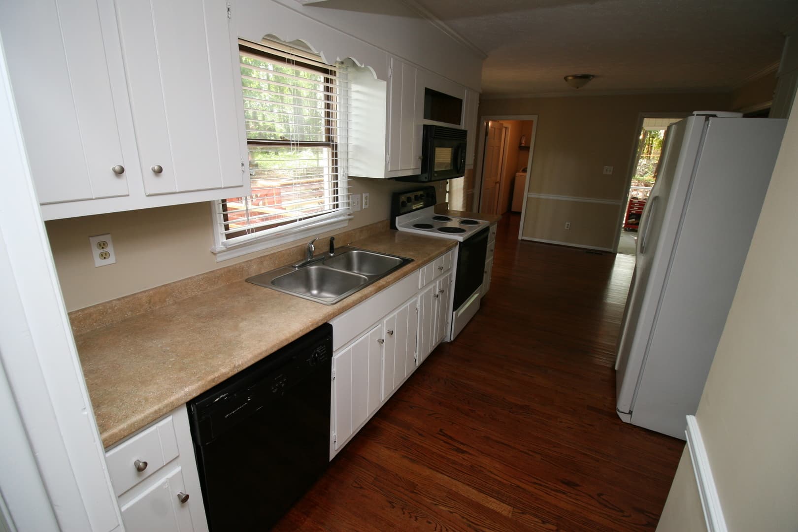 Fayetteville House: 5817 Badin Court