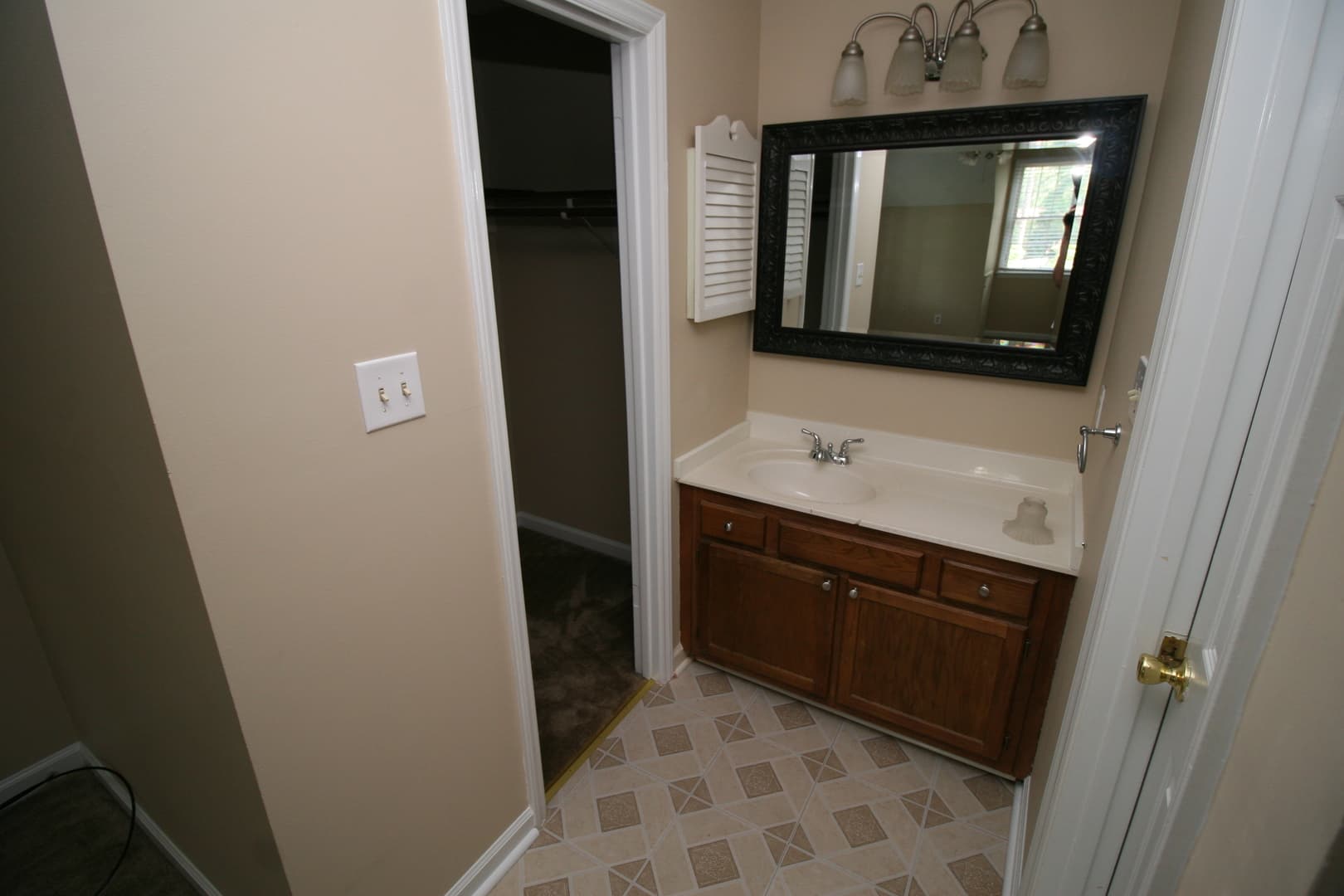 Fayetteville House: 5817 Badin Court