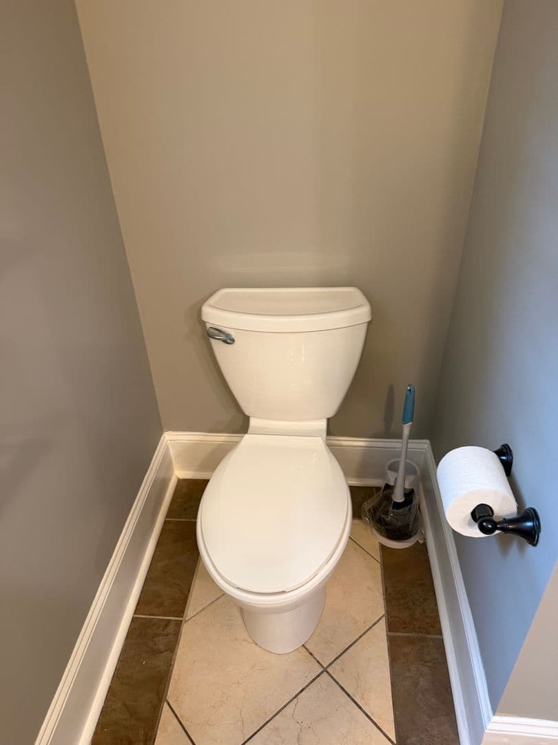 Fayetteville House: 2515 Fort Bragg Road