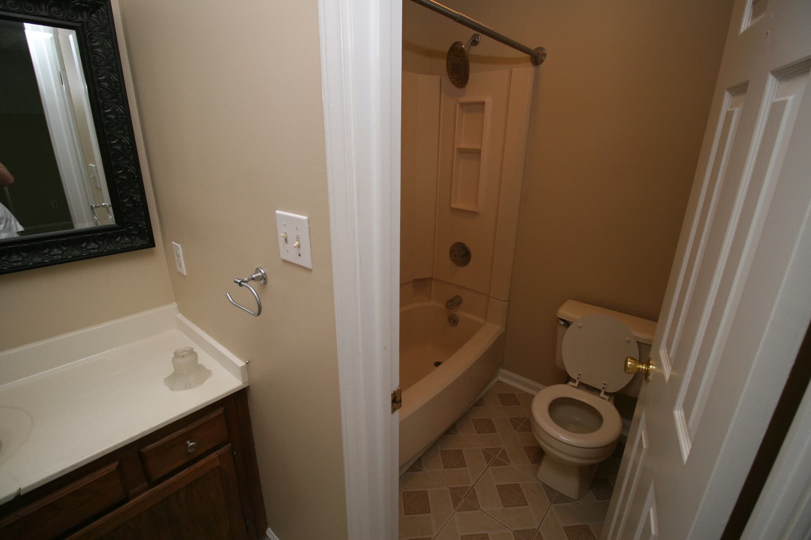 Fayetteville House: 5817 Badin Court