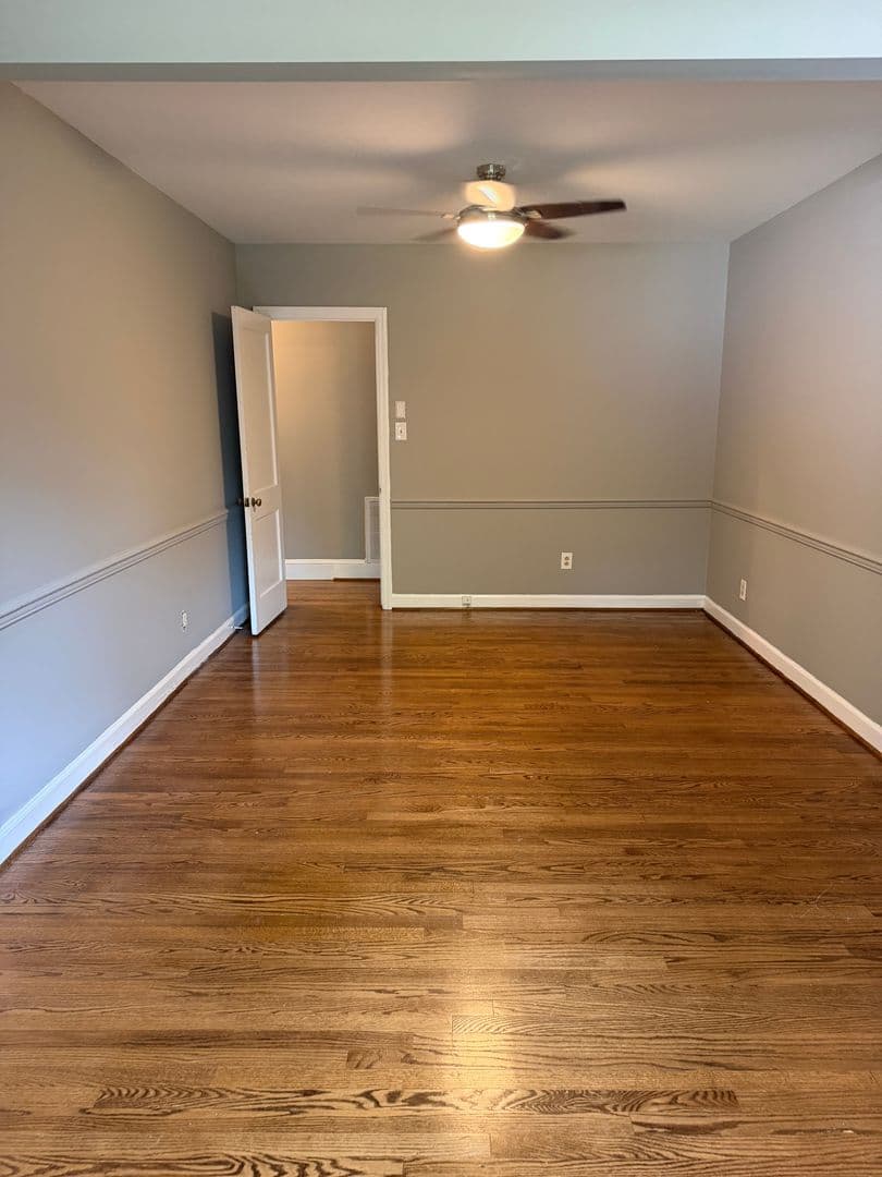 Fayetteville House: 2515 Fort Bragg Road