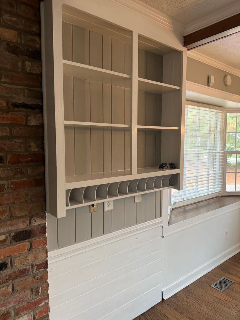 Fayetteville House: 2515 Fort Bragg Road