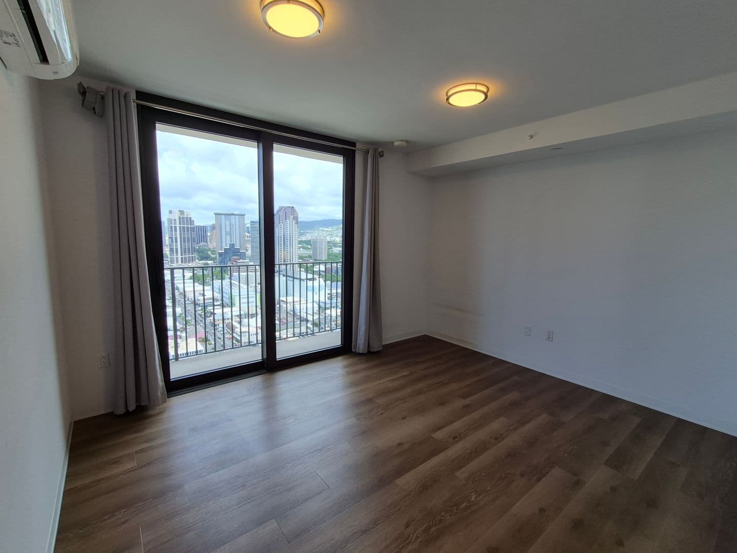 Honolulu House: 987 Queen Street #2907