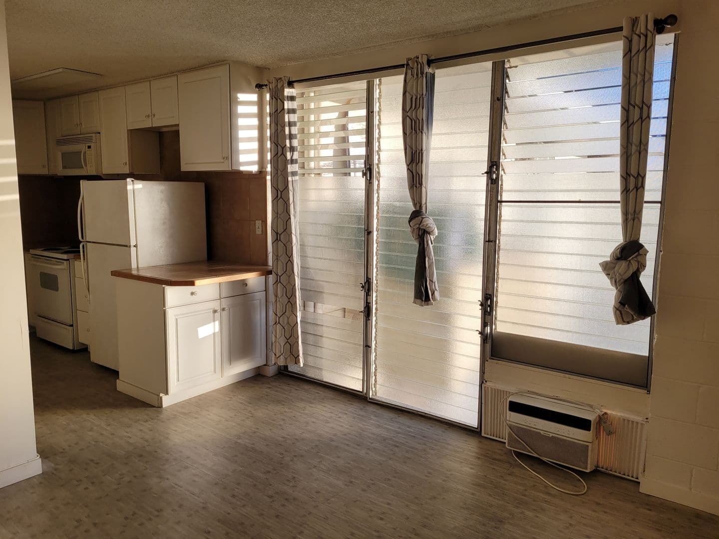 Honolulu House: 2649 Varsity Place #414