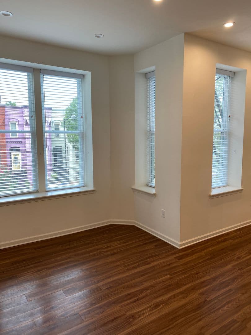 Washington Apartment: 1601 6th St. NW