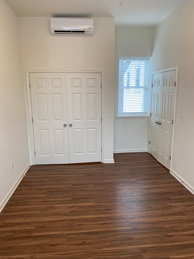 Washington Apartment: 1601 6th St. NW