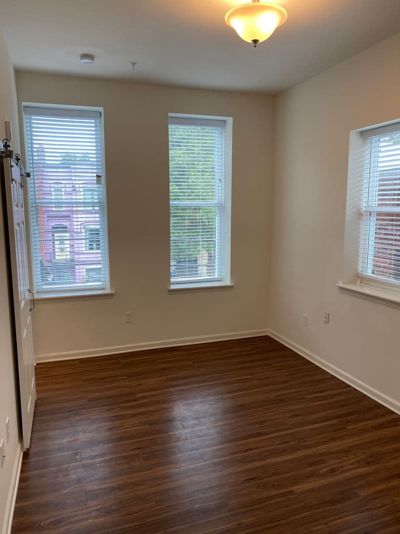 Washington Apartment: 1601 6th St. NW