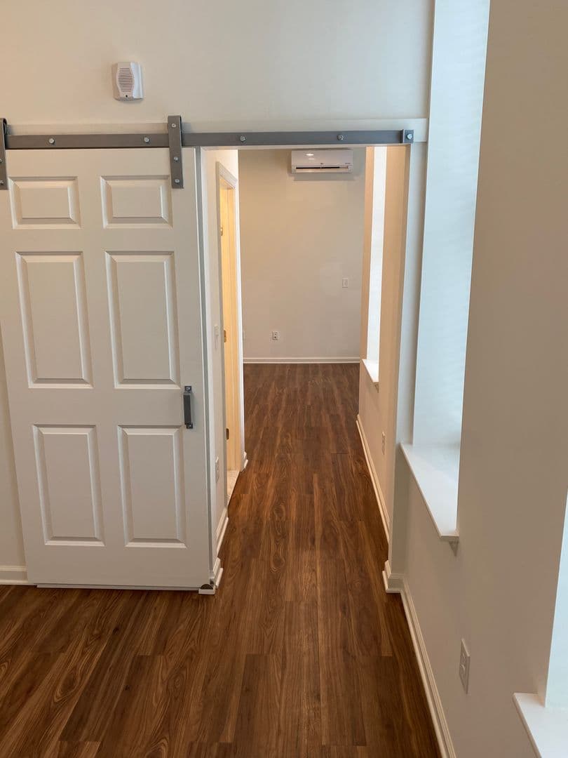 Washington Apartment: 1601 6th St. NW