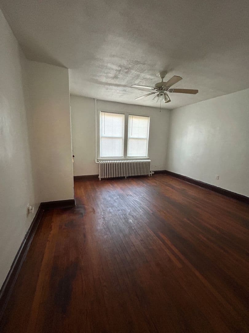 Washington Apartment: 1733 Minnesota Ave SE