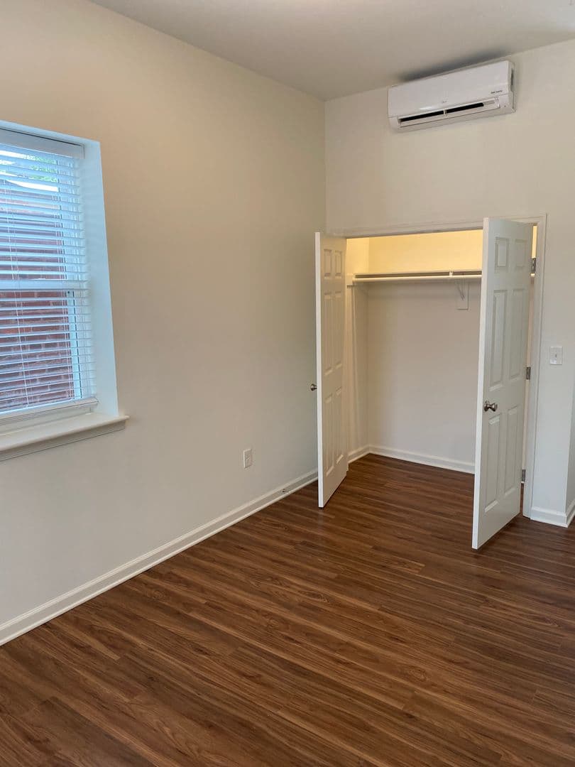 Washington Apartment: 1601 6th St. NW