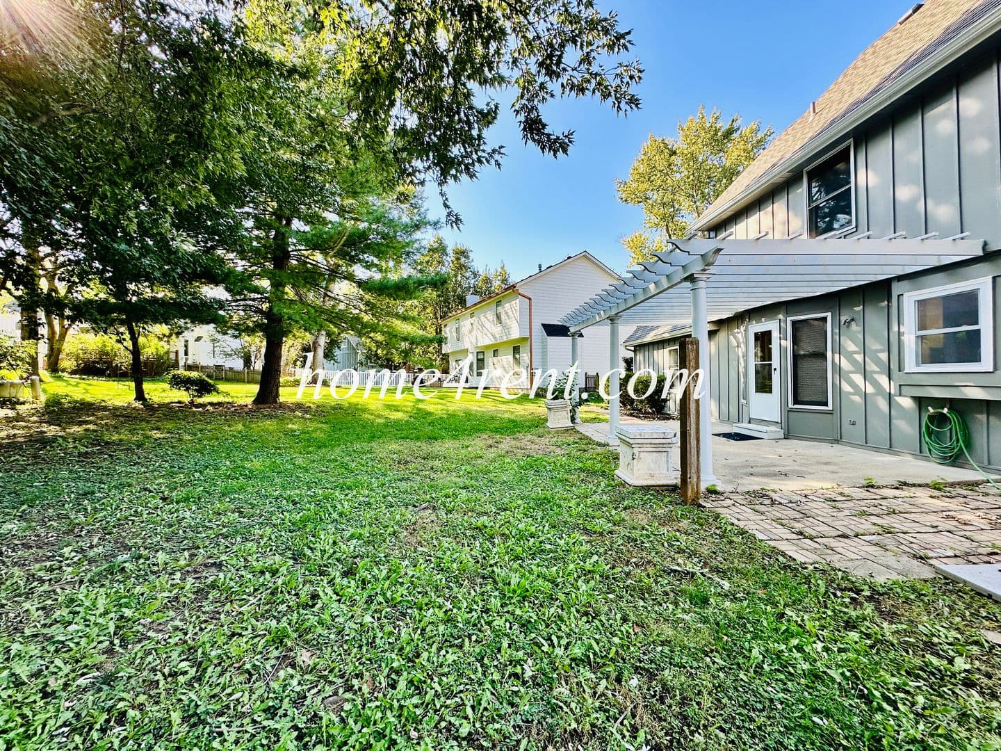 Lenexa House: 15125 W 84th St