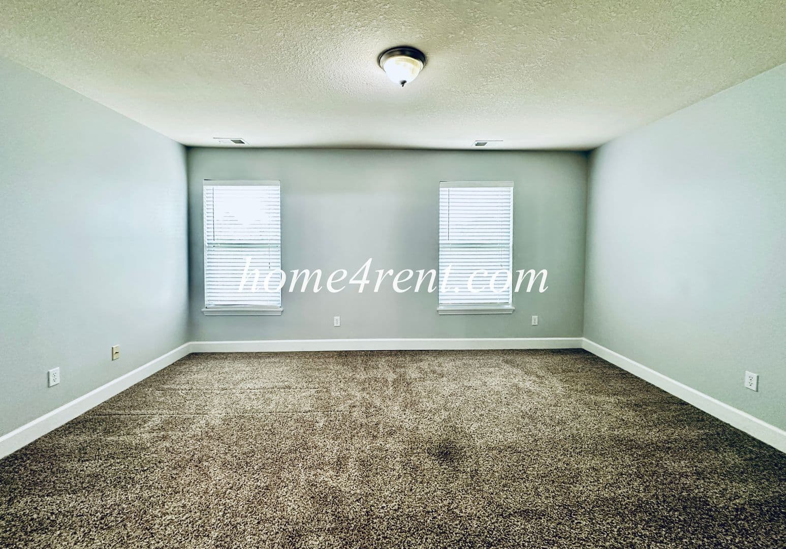 Olathe House: 11135 S Woodsonia Dr