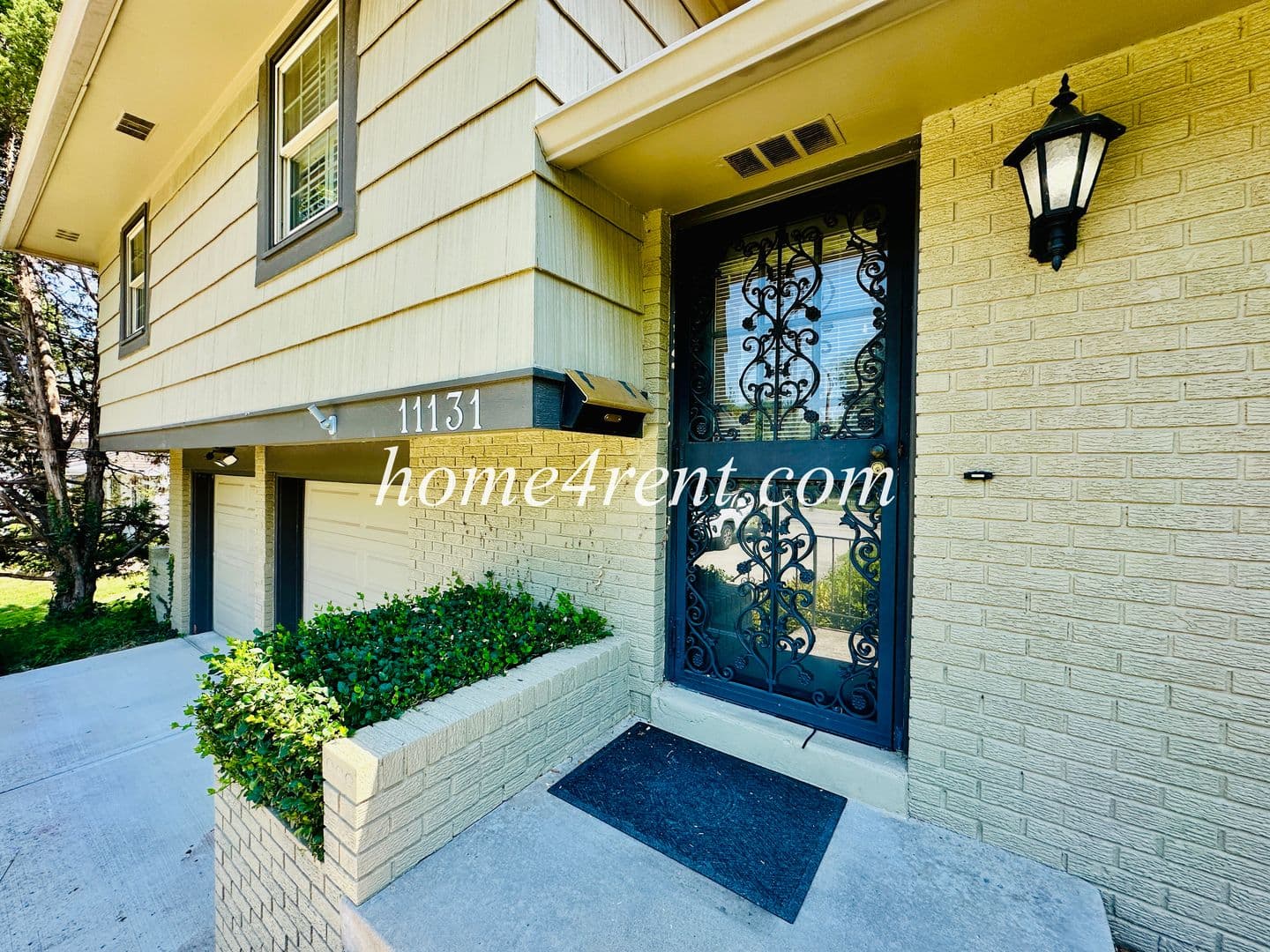 Kansas City House: 11131 Wornall Rd