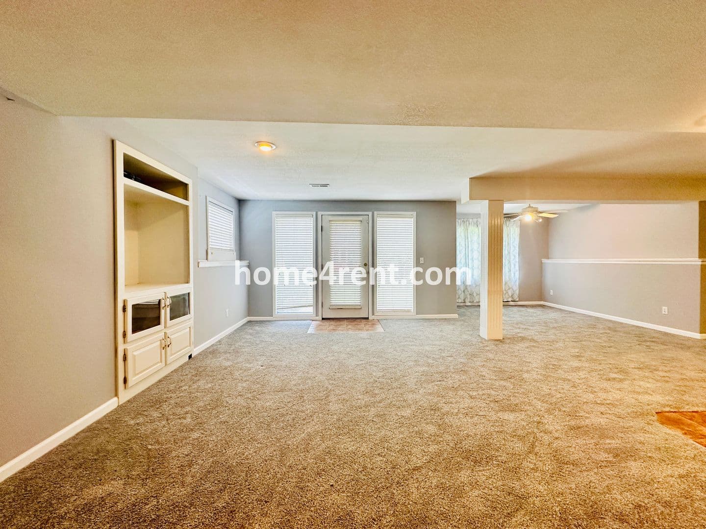 Overland Park House: 8102 W 144th Pl