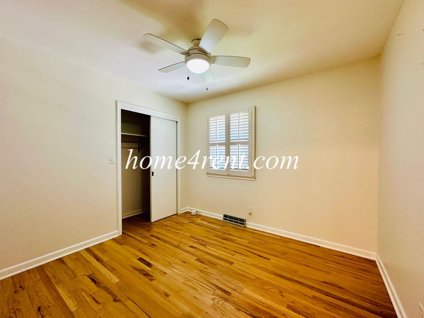 Kansas City House: 11131 Wornall Rd