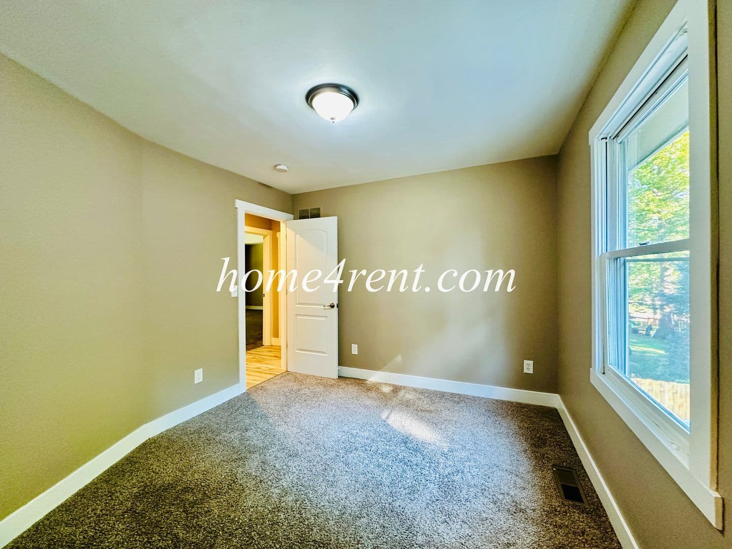 Lenexa House: 15125 W 84th St