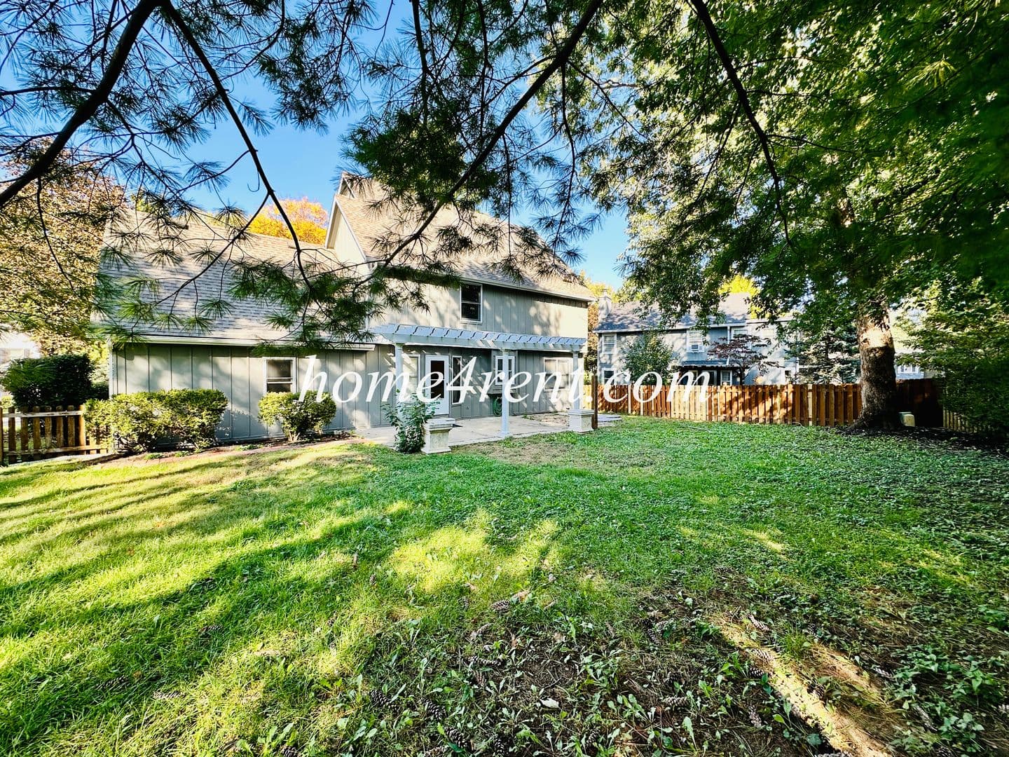 Lenexa House: 15125 W 84th St